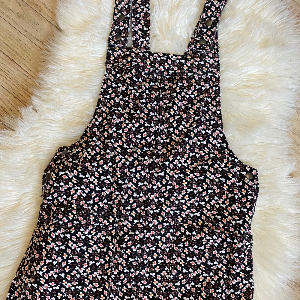 Denim jumper with flower pattern